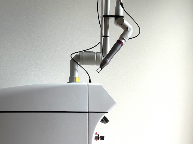 BiAxis PICO Laser NdYAG by HLS GmbH Copyright 2022 Doctare GmbH
